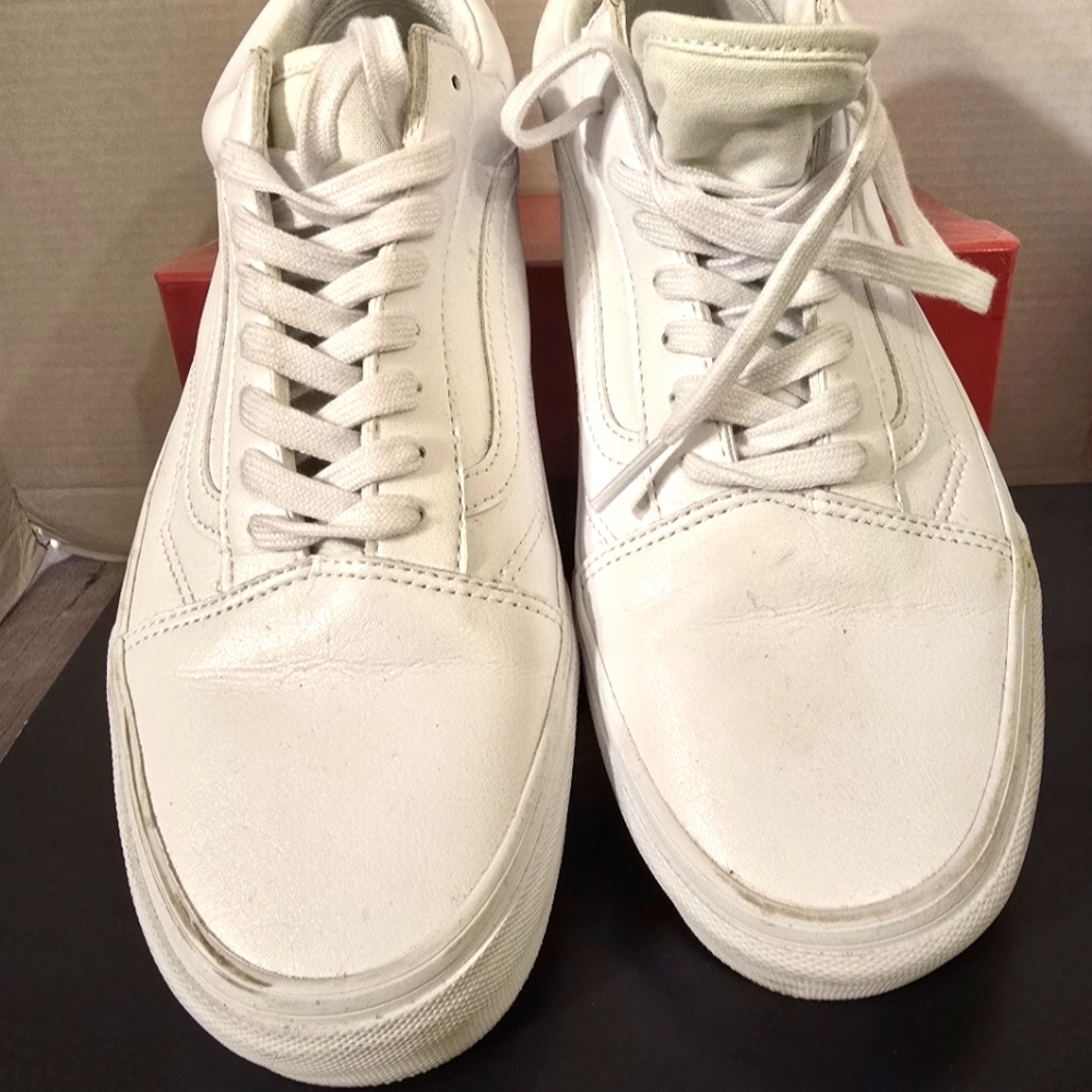 VAN LEATHER OLD SKOOL WHITE SIZE MEN'S 10.5 WOMEN 12